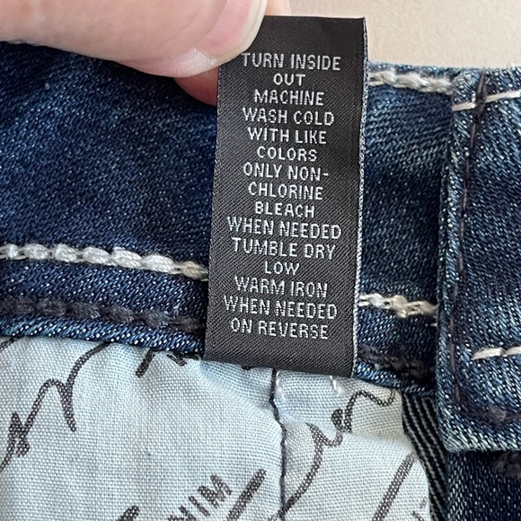 Inc curvy fit boot leg front zipper diamond look Buttons. Size 0 - Picture 7 of 7